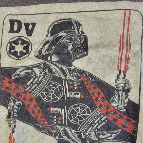 Star Wars T-Shirt DV Playing Card Darth Vader Small Mens Gray Shirt Fifth Sun - Picture 9 of 15